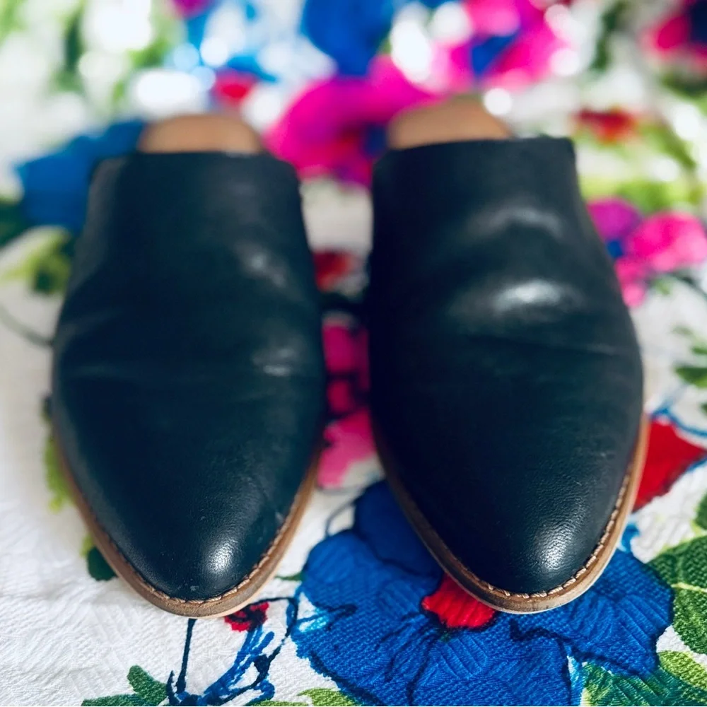Elegant Black Leather Mules - Picture 4 of 6